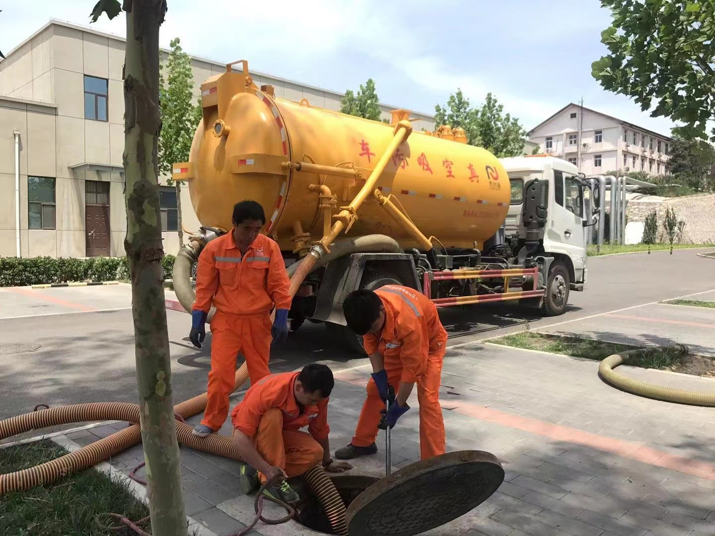 丘北化粪池清理与5-8吨吸粪车施工效率分析